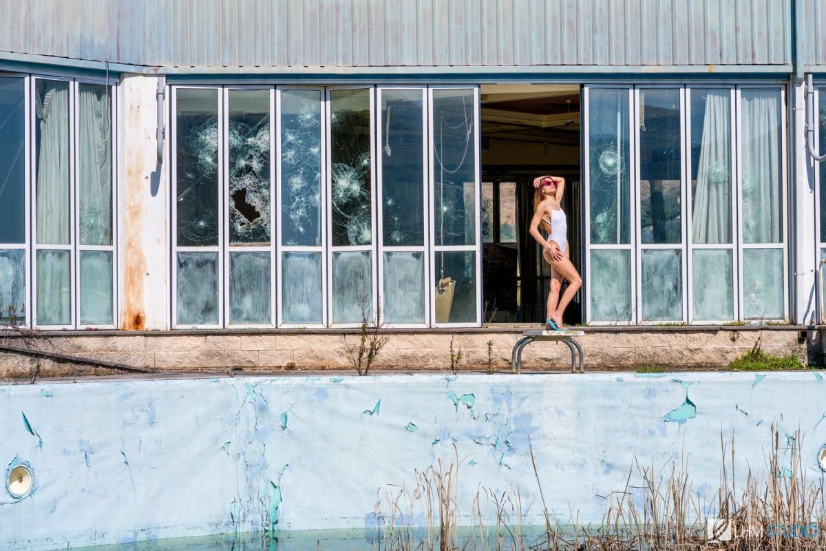 Stefy Cufe shooting urbex